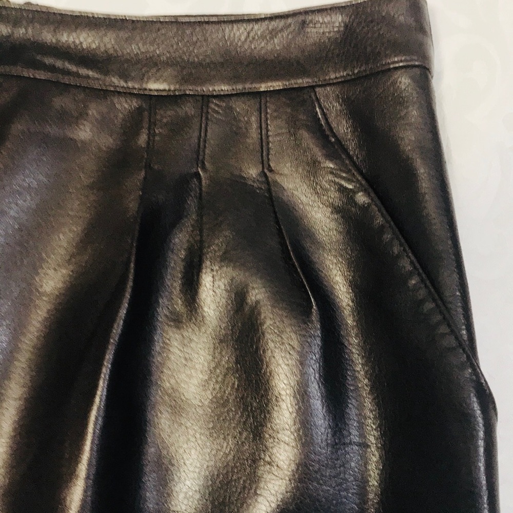 SOLD🎈OSCAR DE LA RENTA Lamb Skin Skirt - Picture 3 of 8